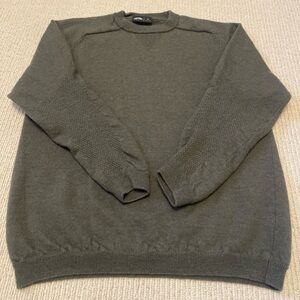 GOLITE Crewneck Sweater Womens Medium 100% Merino Wool Olive Detail Sleeves